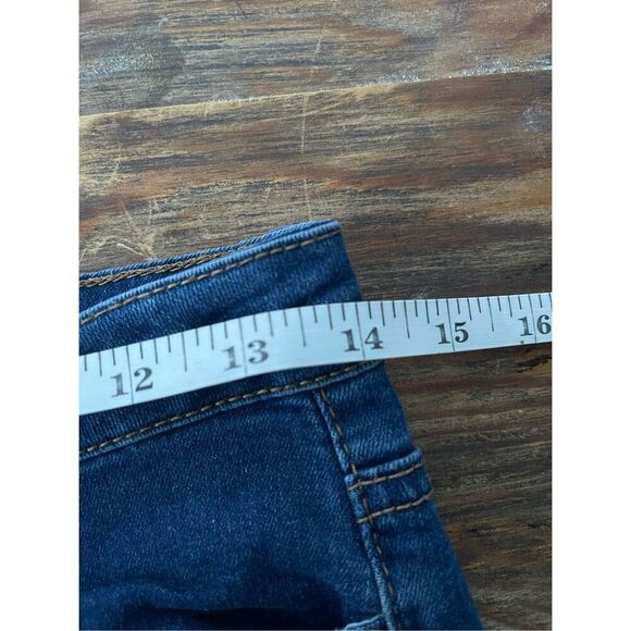 B6 Almost Famous Women's Denim Frayed Flared Jeans Blue Size 5‎ - Picture 8 of 8